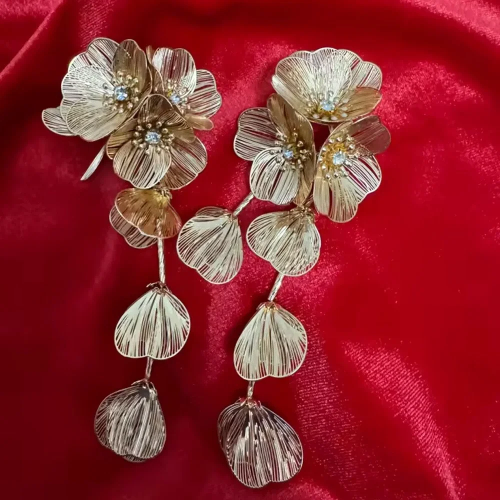 Anthropologie Gold Floral Drop Earrings - Picture 6 of 10